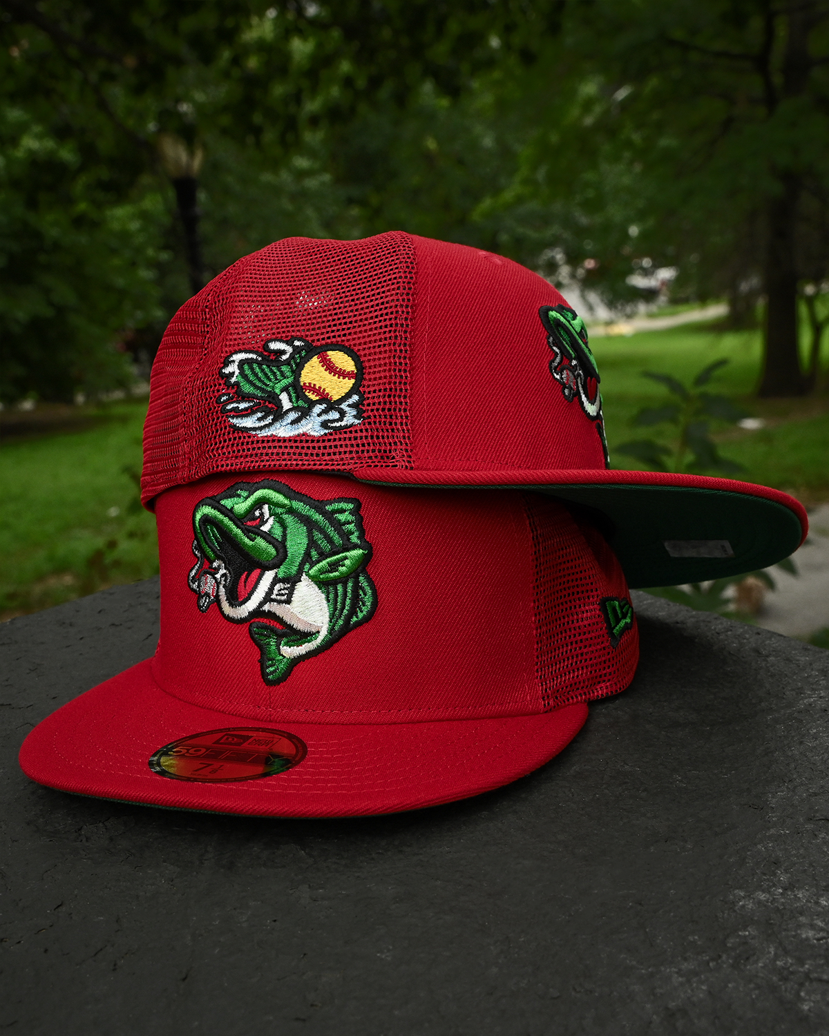 Gwinnett Stripe Mesh Front Door Red 59Fifty New Era