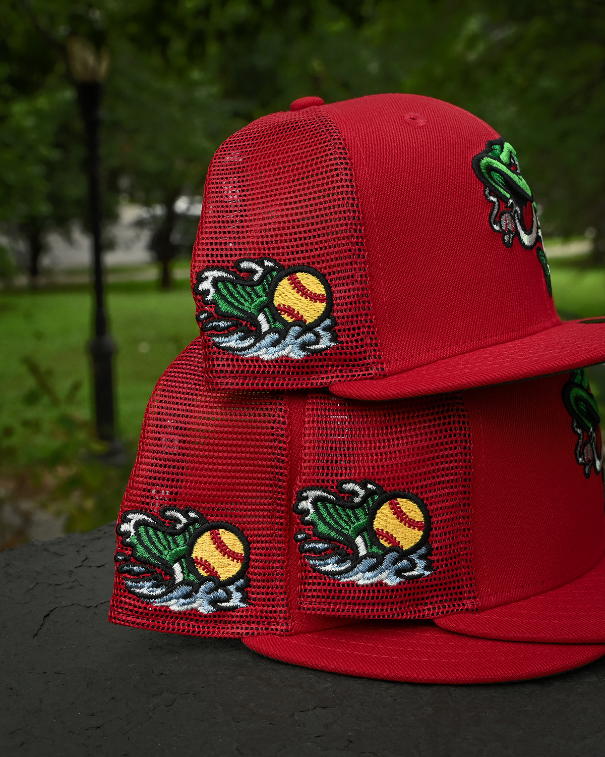 Gwinnett Stripe Mesh Front Door Red 59Fifty New Era