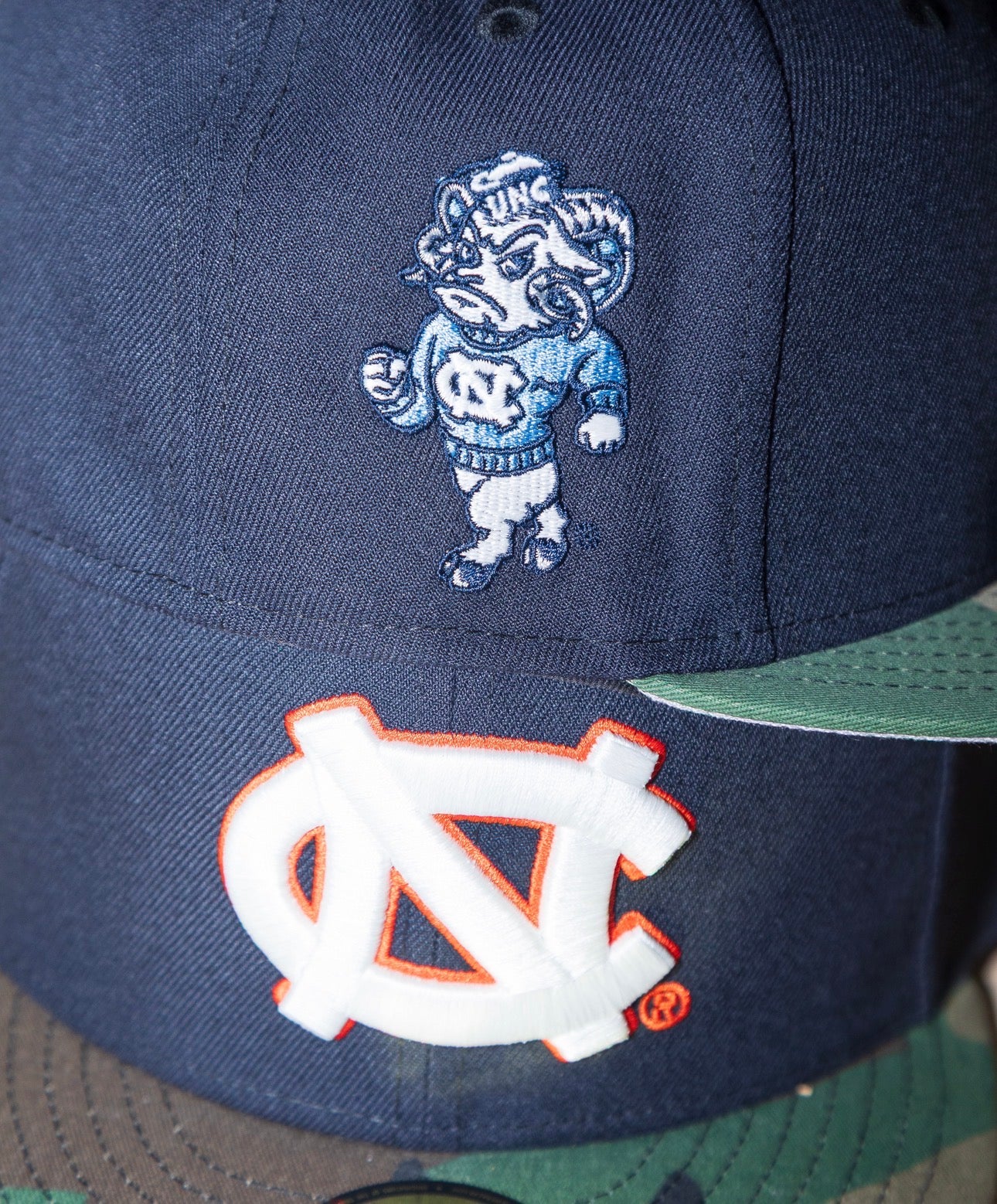 North Carolina Tar Heels Navy/Woodland Camo 59Fifty New Era