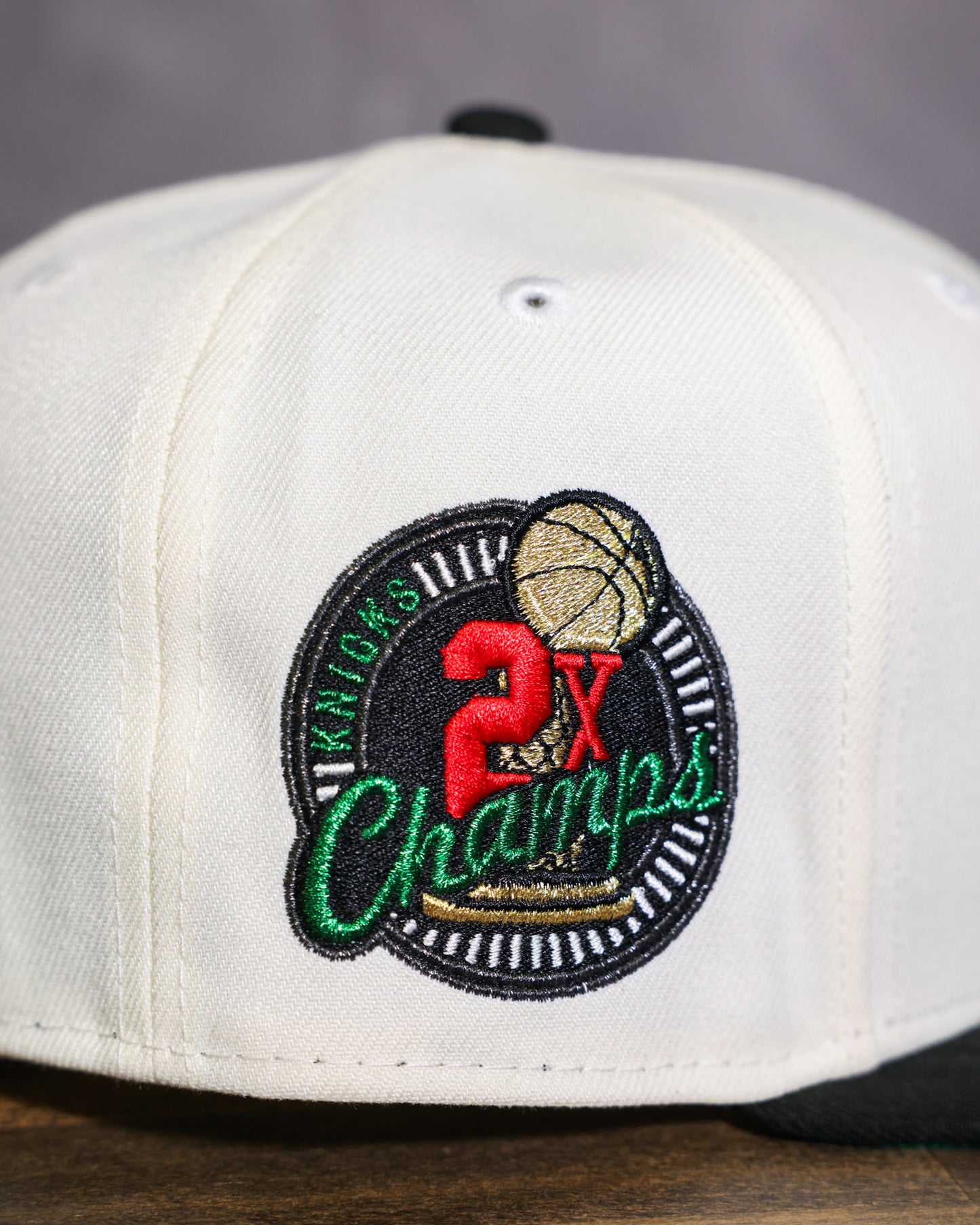 New York Knicks 2x Champ Chrome White/Black 59Fifty New Era