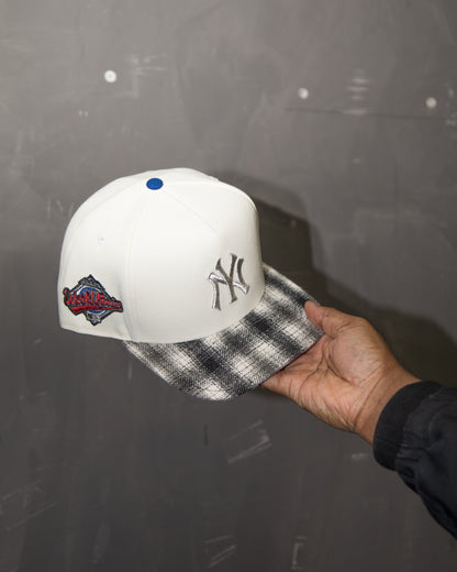 New York Yankees 1996 World Series Chrome White/Plaid 9Fifty A-Frame Snapback New Era